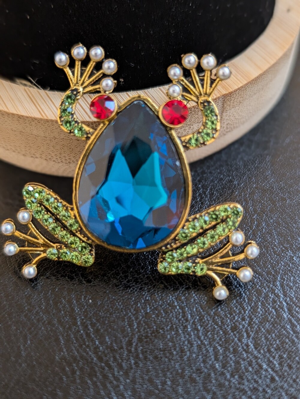 Blue Crystal Frog Brooch Pin
